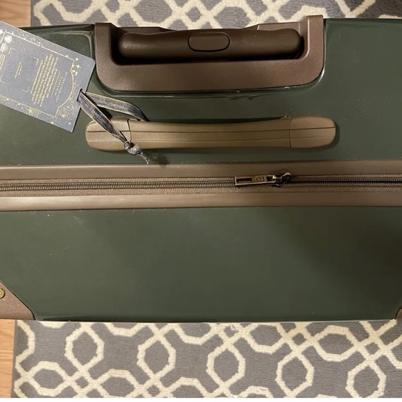 Harry Potter Slytherin Checked Spinner Suitcase Pottery Barn Teen New With Tag - Picture 4 of 6